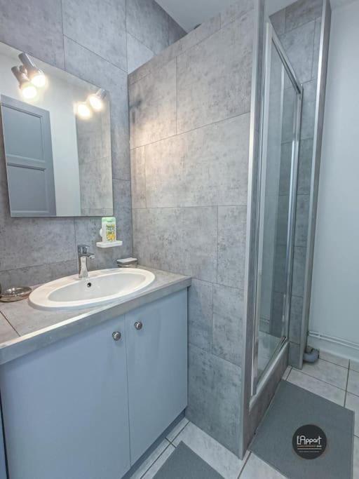 Appartement Calme Lumineux Proche Gare 3 Chambres Ανγκουλέμ Εξωτερικό φωτογραφία