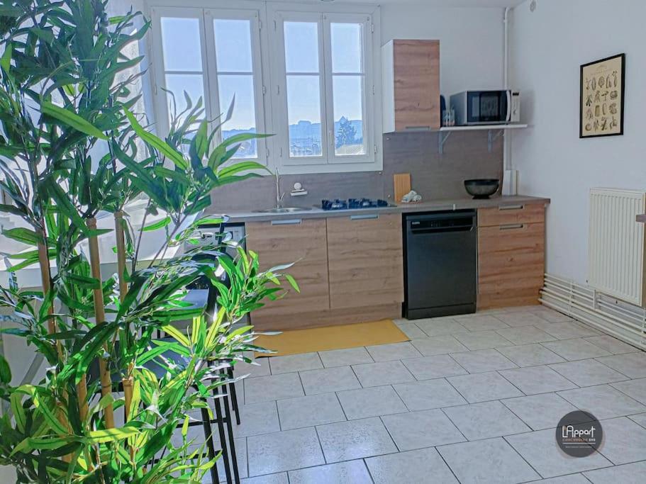 Appartement Calme Lumineux Proche Gare 3 Chambres Ανγκουλέμ Εξωτερικό φωτογραφία
