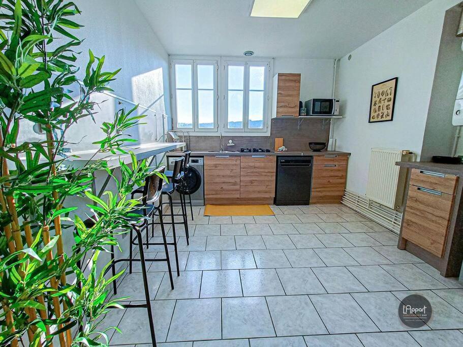 Appartement Calme Lumineux Proche Gare 3 Chambres Ανγκουλέμ Εξωτερικό φωτογραφία